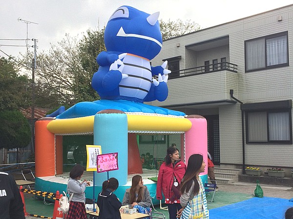 幼稚園文化祭にエア遊具 ふわふわ のレンタル 設置のご依頼 In茨城県龍ケ崎市 イベントパートナー