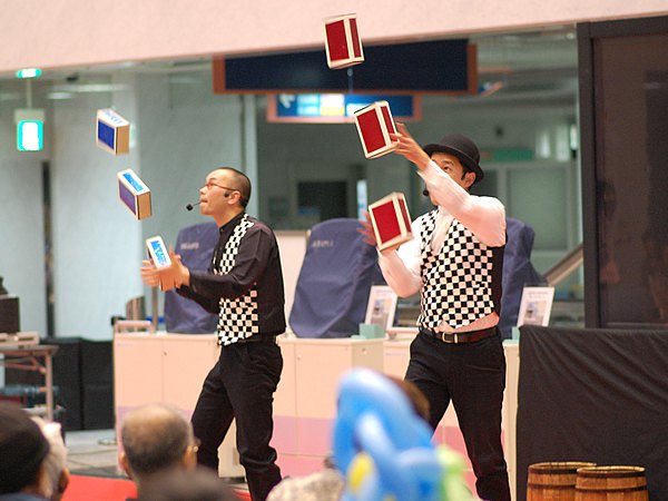 大道芸人 シンクロニシティ の紹介 地域別