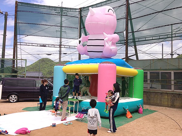 エア遊具(ふわふわ)