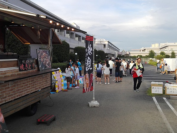 ケータリングカー