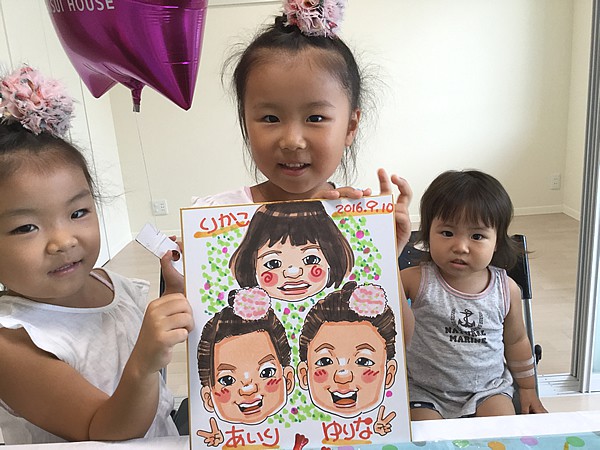 イベントで似顔絵をお描きした子ども達