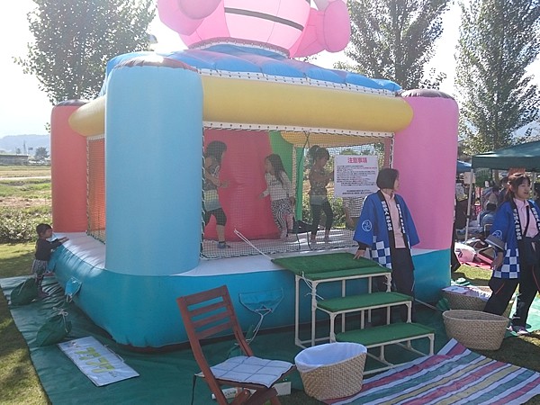 エア遊具(ふわふわ)