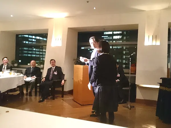 男性マジシャン