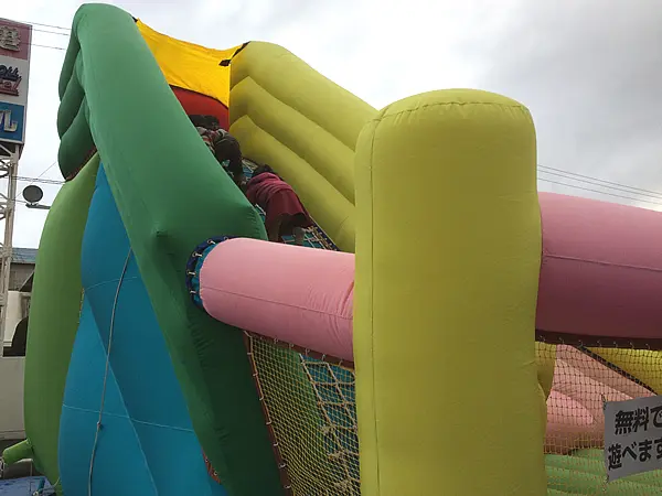 エア遊具(ふわふわ)