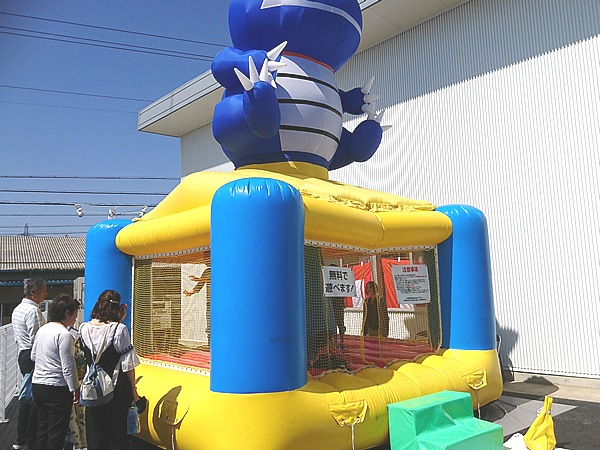 エア遊具(ふわふわ)