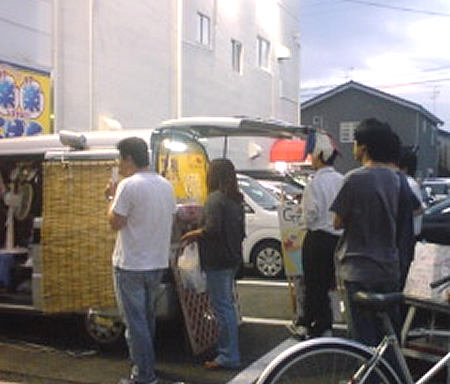 食品移動販売車