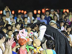 バルーンパフォーマーアキ