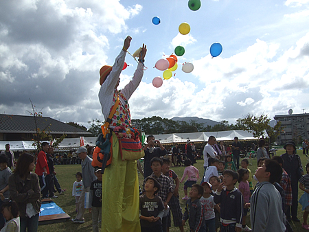 スティルトパフォーマー