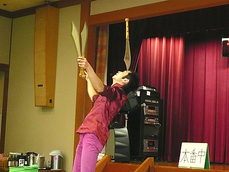 ジャグリングパフォーマー