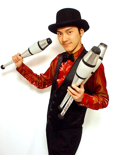 ジャグリングパフォーマー