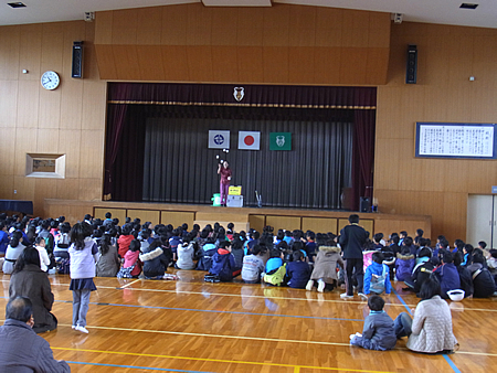 ジャグリングショーの様子