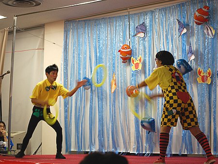 ジャグリングパフォーマー