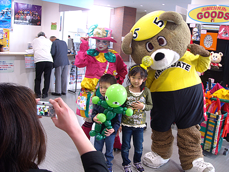 マスコットキャラクターとピエロ(クラウン)