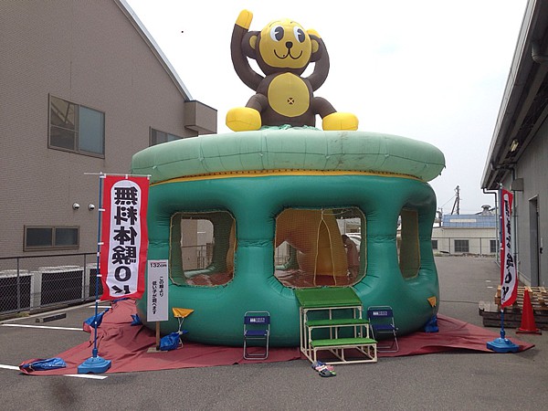 エア遊具(ふわふわ)