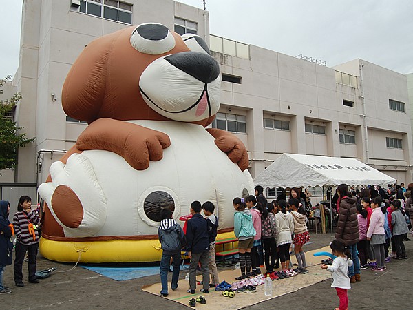 エア遊具(ふわふわ)