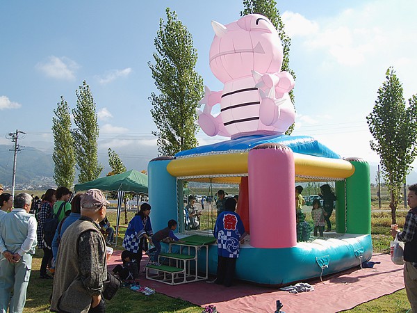 エア遊具(ふわふわ)