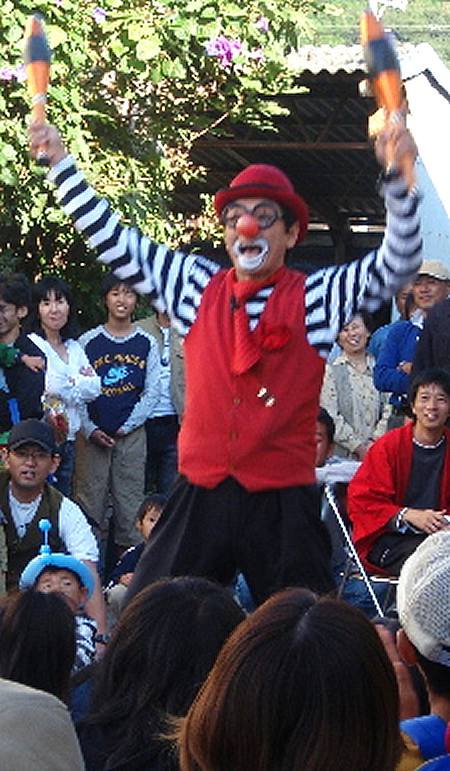 大道芸人・ピエロ（クラウン）