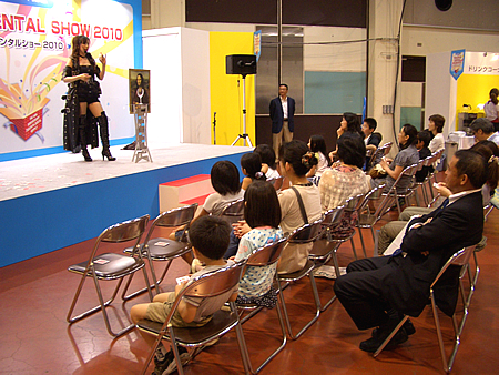 女性マジシャン