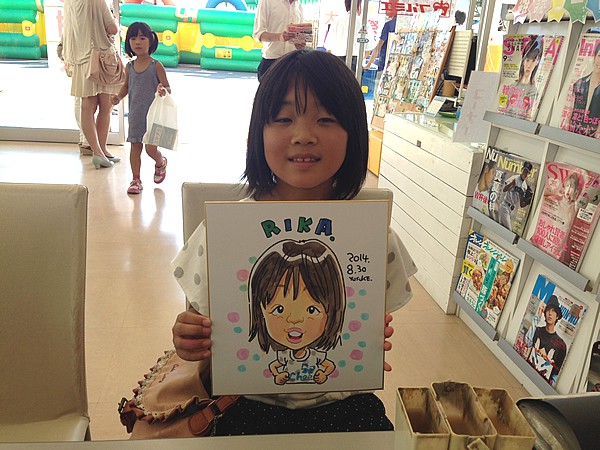 似顔絵をお描きした女の子