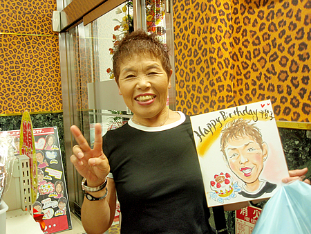 似顔絵をお描きした女性