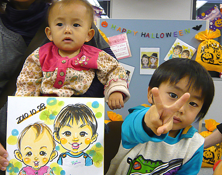 似顔絵をプレゼントした兄妹