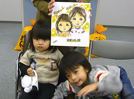 似顔絵をプレゼントした兄妹