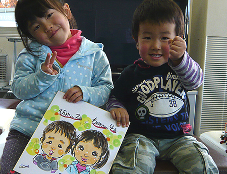 似顔絵をお描きした姉弟