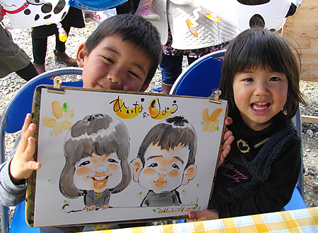 似顔絵をお描きした兄妹
