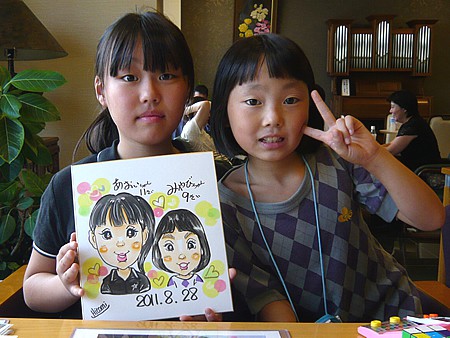 似顔絵をお描きした姉妹