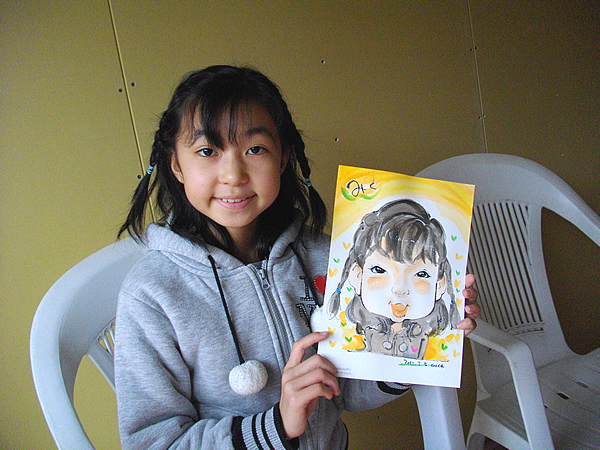 似顔絵をお描きした女の子