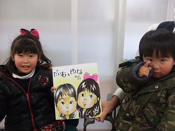 似顔絵をお描きした姉弟