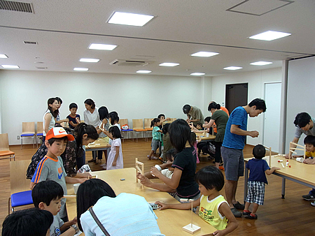 おもちゃ作り教室の様子