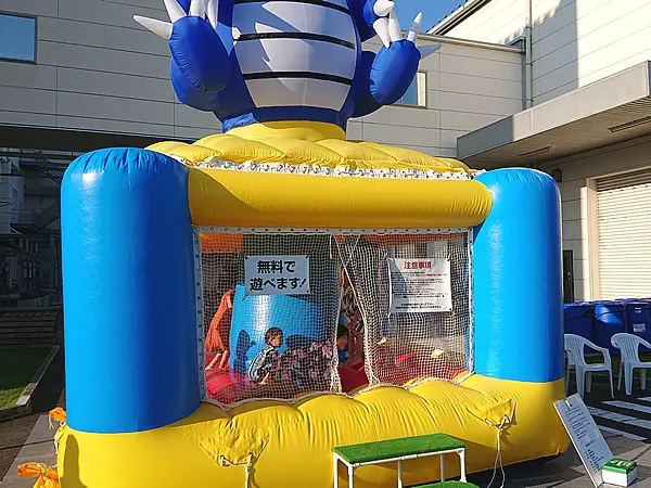 エア遊具(ふわふわ)