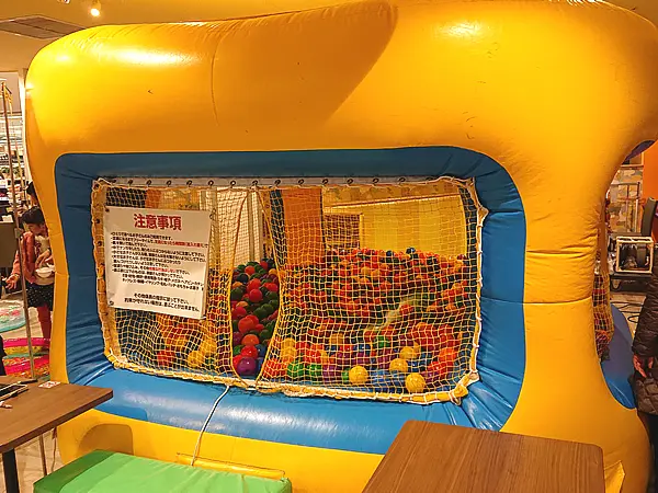 エア遊具（ふわふわ）