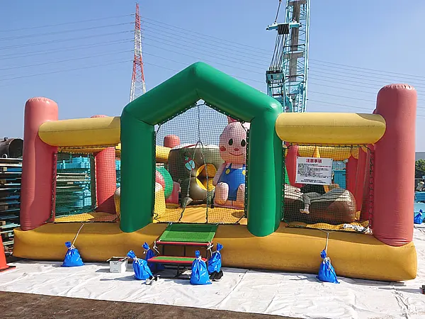 エア遊具(ふわふわ)