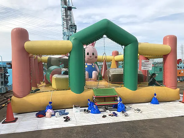 エア遊具(ふわふわ)