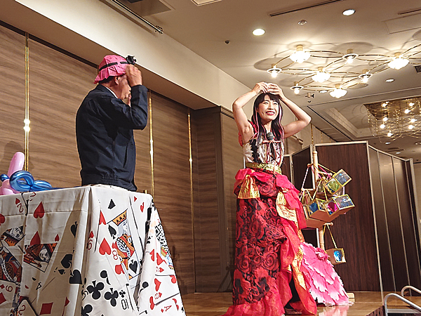 マジシャン・荒木巴