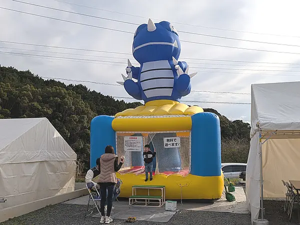 エア遊具(ふわふわ)